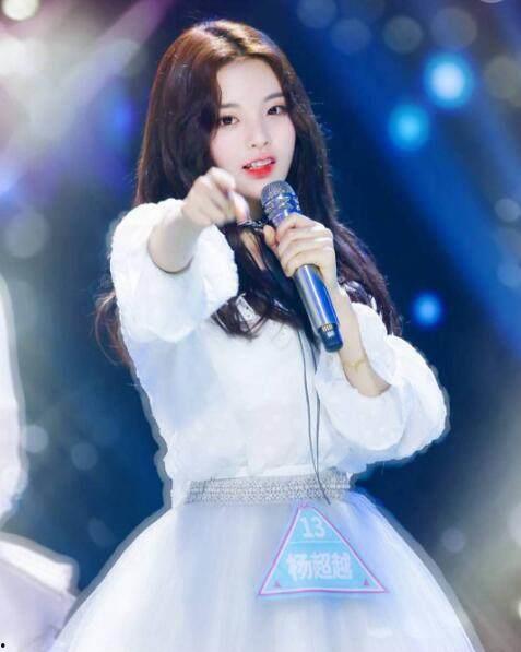 微頭條背景圖女,青春活力，時尚風采