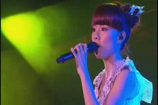 俄羅斯網(wǎng)紅歌手唱功最好,唱功卓越，音色動(dòng)人，一鳴驚人