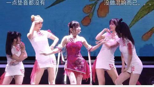 女網(wǎng)紅穿連衣裙跳舞,女網(wǎng)紅連衣裙舞姿驚艷網(wǎng)絡(luò)